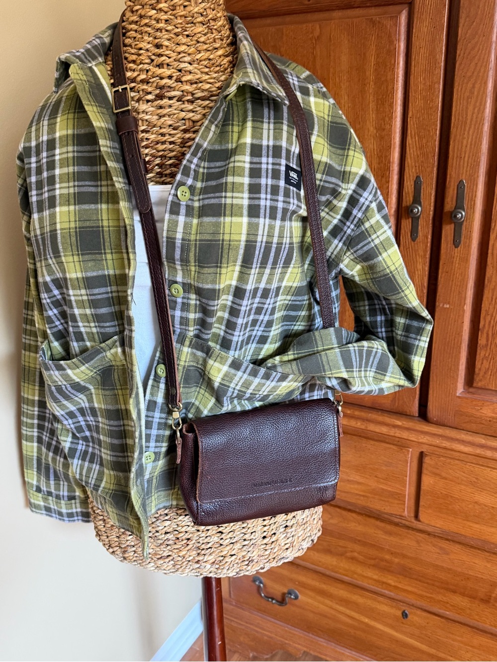 Portland Leather Metro Mini Crossbody and small zip wallet dark brown - Picture 2 of 9